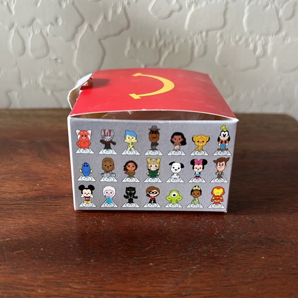 McDonald's x Disney 100th Anniversary Celebration Mini Character Figurines, 2023 - Picture 6 of 10